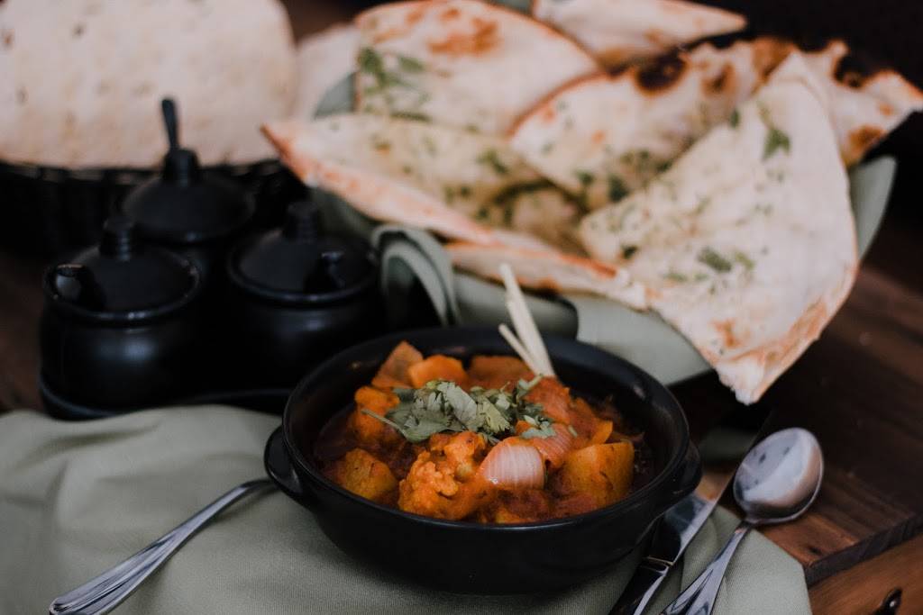 Elaichi Indian Restaurant & Bar | restaurant | 207 Colchester Ave, Burlington, VT 05401, USA | 8025400066 OR +1 802-540-0066