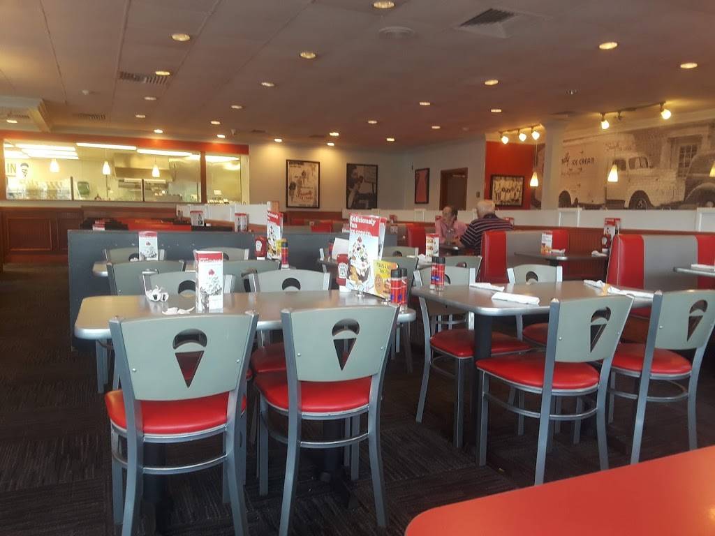 Friendlys | restaurant | W Rte 70, Marlton, NJ 08053, USA | 8565968286 OR +1 856-596-8286