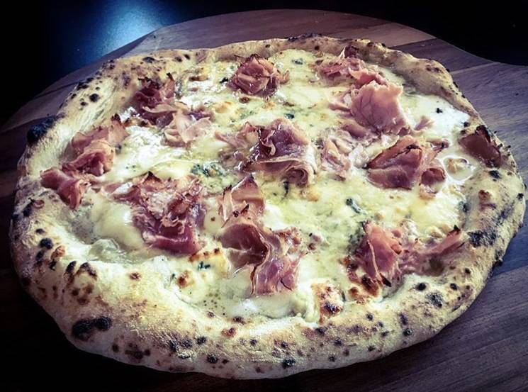 Matteos Pizza | restaurant | 1621 S Gaffey St, San Pedro, CA 90731, USA | 3109357979 OR +1 310-935-7979