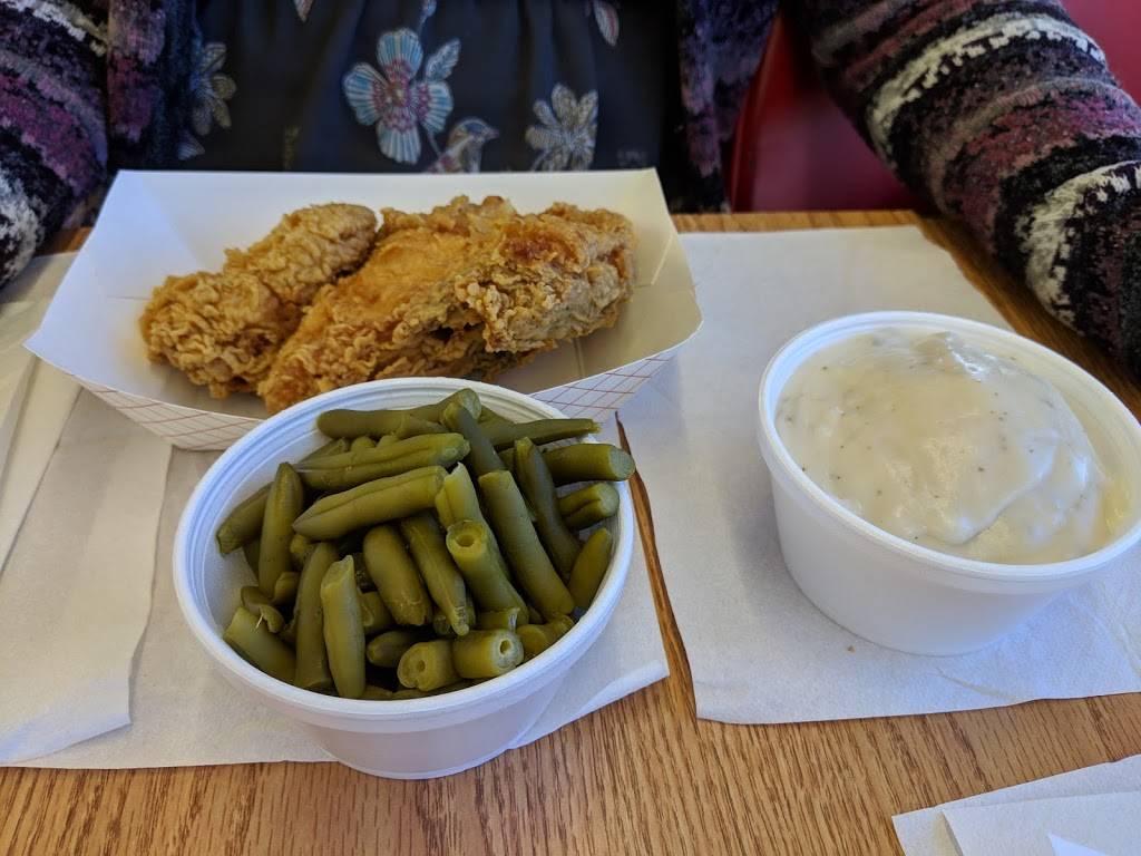 Krispys Fried Chicken and Seafood | restaurant | 3009 S Hillside Ave, Wichita, KS 67216, USA | 3167657574 OR +1 316-765-7574