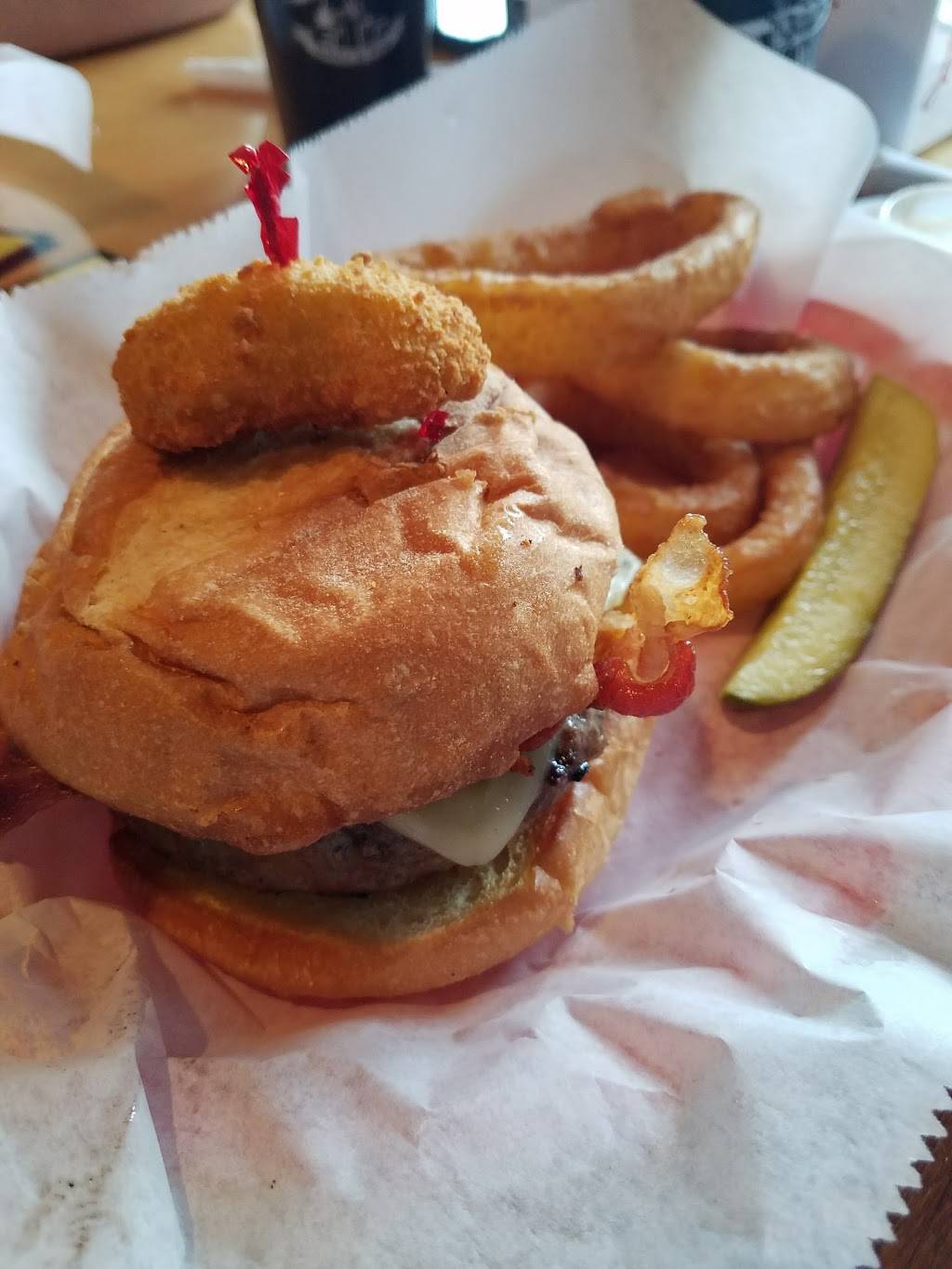 Wings Etc. | restaurant | 135 Sheridan Rd, Noblesville, IN 46060, USA | 3177709464 OR +1 317-770-9464