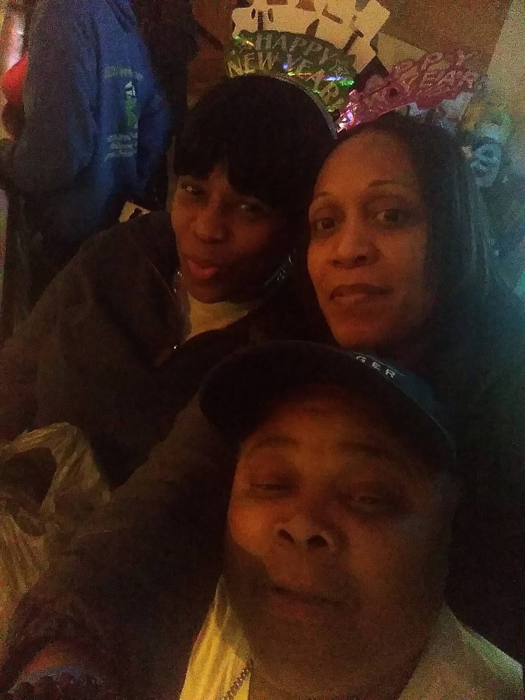 1900 Cafe | restaurant | 1900 S 21st St, Philadelphia, PA 19145, USA | 2152711174 OR +1 215-271-1174