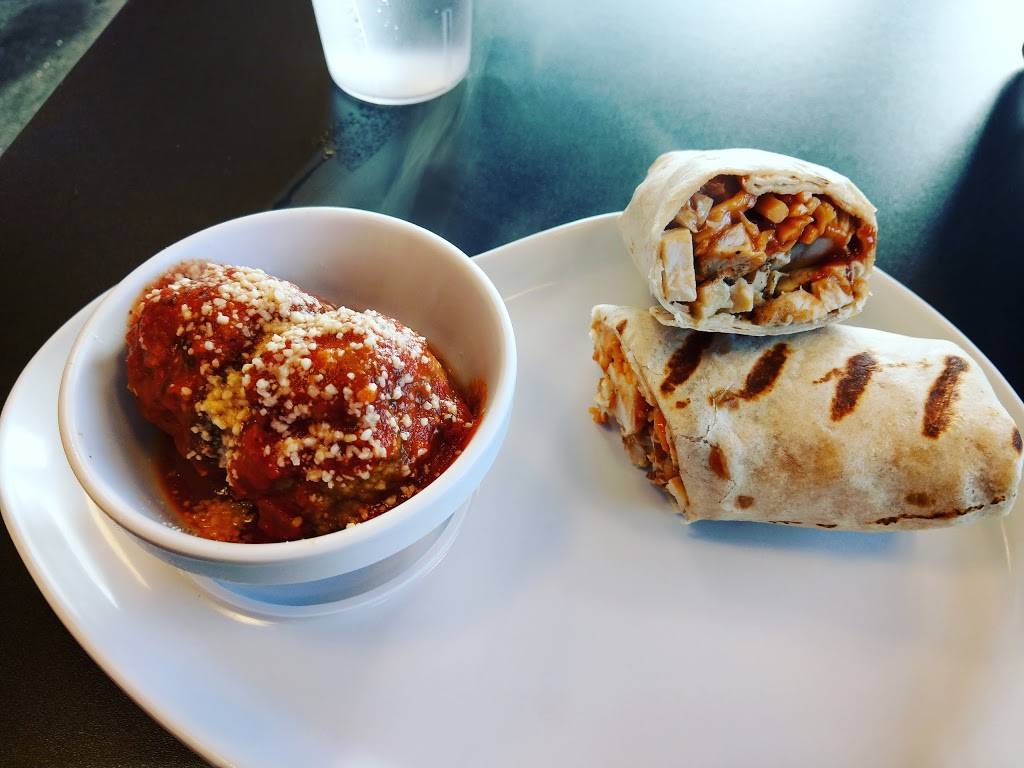 Muscle Maker Grill | restaurant | 430 Roosevelt Rd, Glen Ellyn, IL 60137, USA | 6307900000 OR +1 630-790-0000