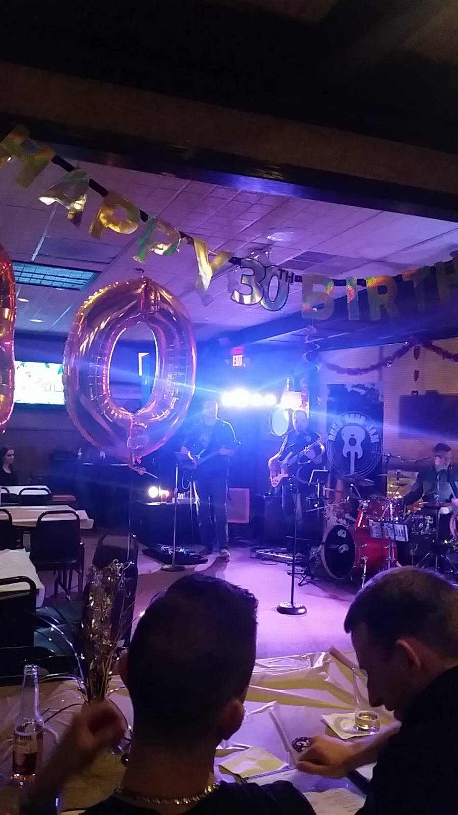 Sports Channel | restaurant | 25419 Jefferson Ave, St Clair Shores, MI 48081, USA | 5867712333 OR +1 586-771-2333