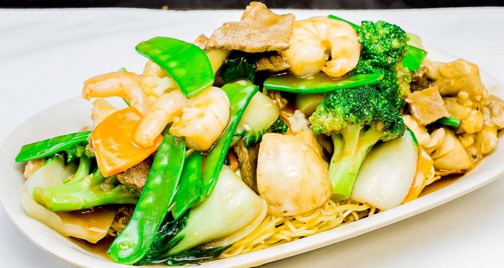 Sampaguita Village Family Restaurant | restaurant | 322 Wilson Ave, North York, ON M3H 1S8, Canada | 4166302122 OR +1 416-630-2122