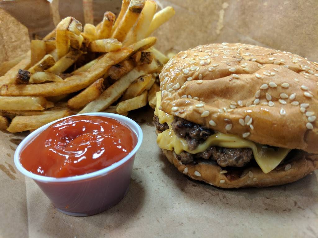 Five Guys | meal takeaway | 1000 Highland Colony Pkwy, Ridgeland, MS 39157, USA | 6016051115 OR +1 601-605-1115