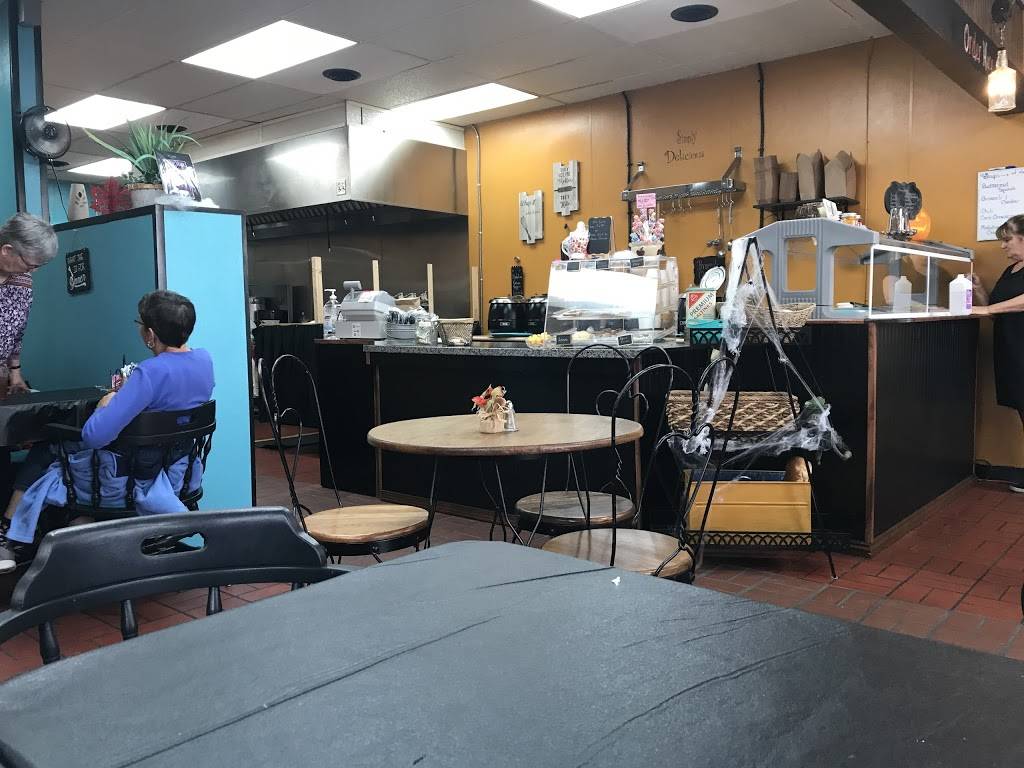 Simply Soups Salads & Sweets | restaurant | 500 E State St, Fremont, OH 04420, USA | 4193071389 OR +1 419-307-1389