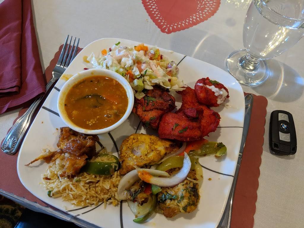 India Garden | restaurant | 2930 N 117th St, Wauwatosa, WI 53222, USA | 4142359220 OR +1 414-235-9220