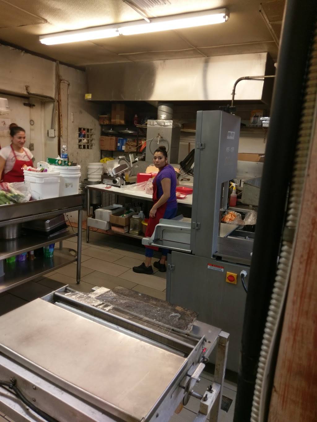 La Parada Mexicana Deli Meat | restaurant | 2300 W Orange Blossom Trail, Apopka, FL 32712, USA | 4078803480 OR +1 407-880-3480