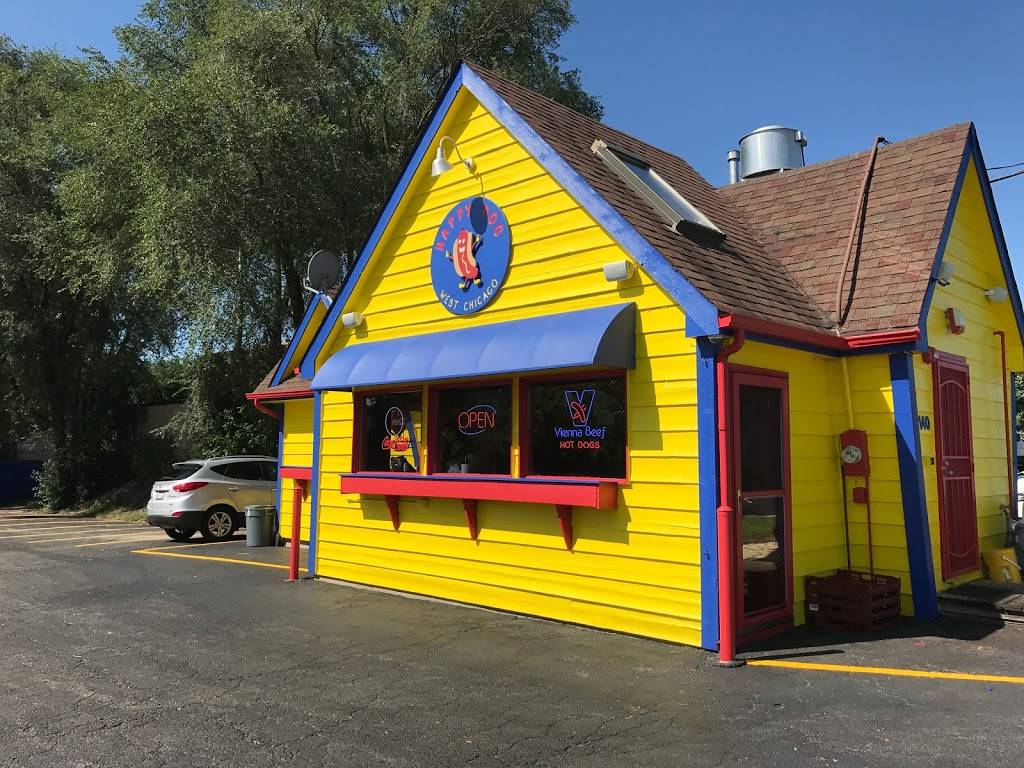 Happy Dog West Chicago | restaurant | 140 W Roosevelt Rd, West Chicago, IL 60185, USA | 6302068199 OR +1 630-206-8199