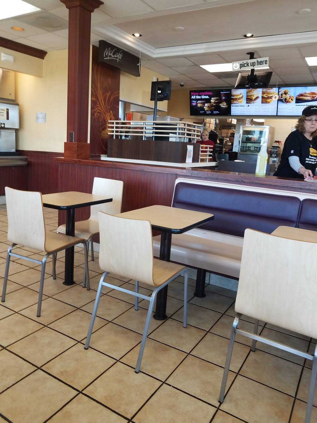 McDonalds | cafe | 1815 S B Ave S, Nevada, IA 50201, USA | 5153828800 OR +1 515-382-8800