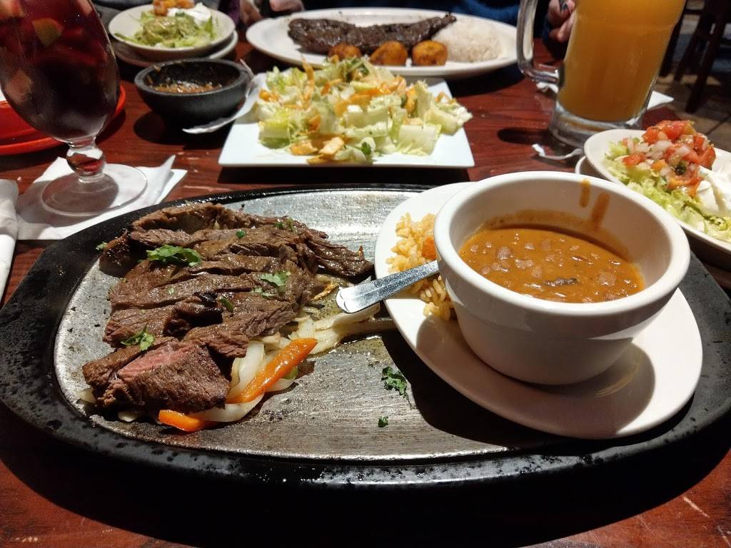 San Antonio Bar & Grill | restaurant | 1664 A Crystal Dr, Arlington, VA 22202, USA | 7034150126 OR +1 703-415-0126