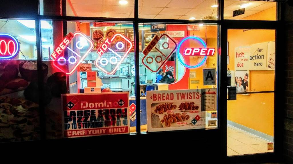 Dominos Pizza | meal delivery | 1841 1st Ave., New York, NY 10128, United States | 2129967800 OR +1 212-996-7800