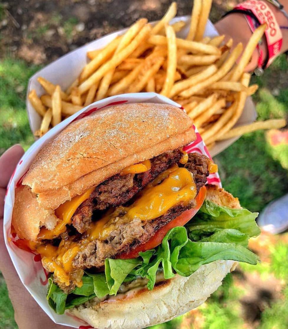 Montys Good Burger | restaurant | 516 S Western Ave, Los Angeles, CA 90020, USA | 9092590652 OR +1 909-259-0652