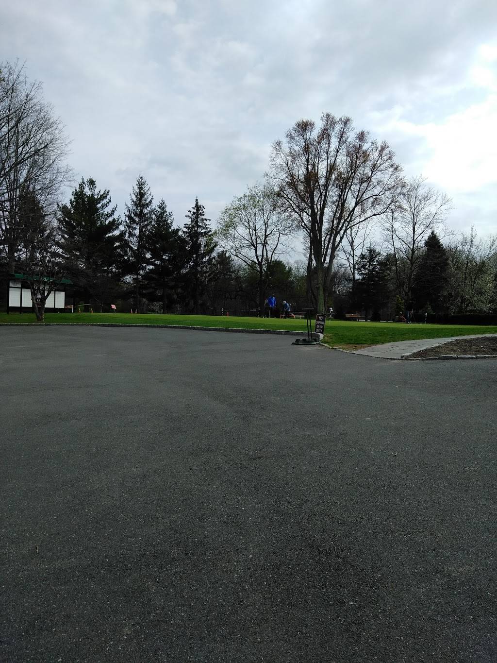 Saxon Woods Grill | restaurant | 315 Mamaroneck Rd, Scarsdale, NY 10583, USA | 9147130498 OR +1 914-713-0498