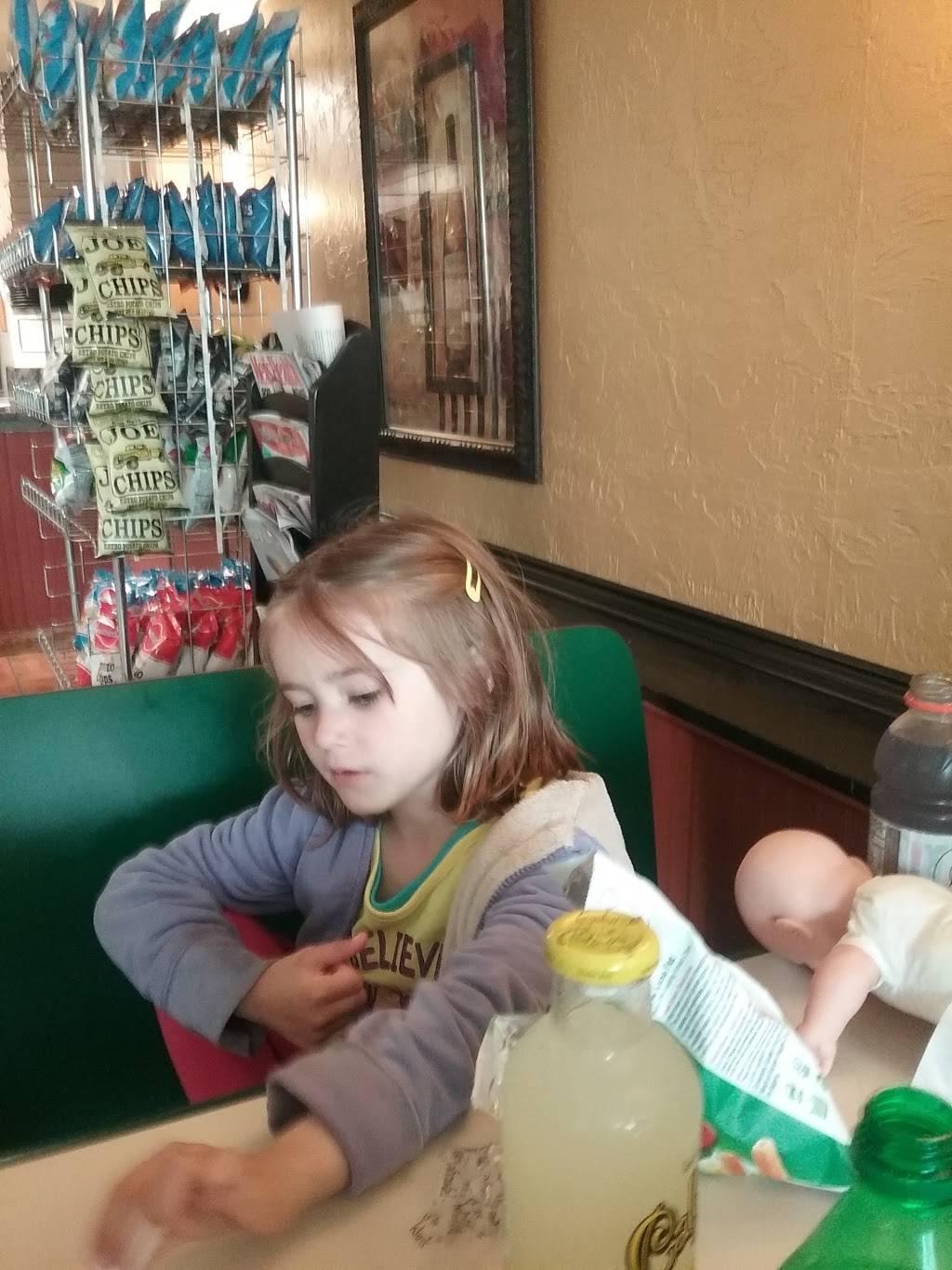 A-1 Pizza | restaurant | 20 S of Commons Rd, Little Compton, RI 02837, USA | 4016358353 OR +1 401-635-8353