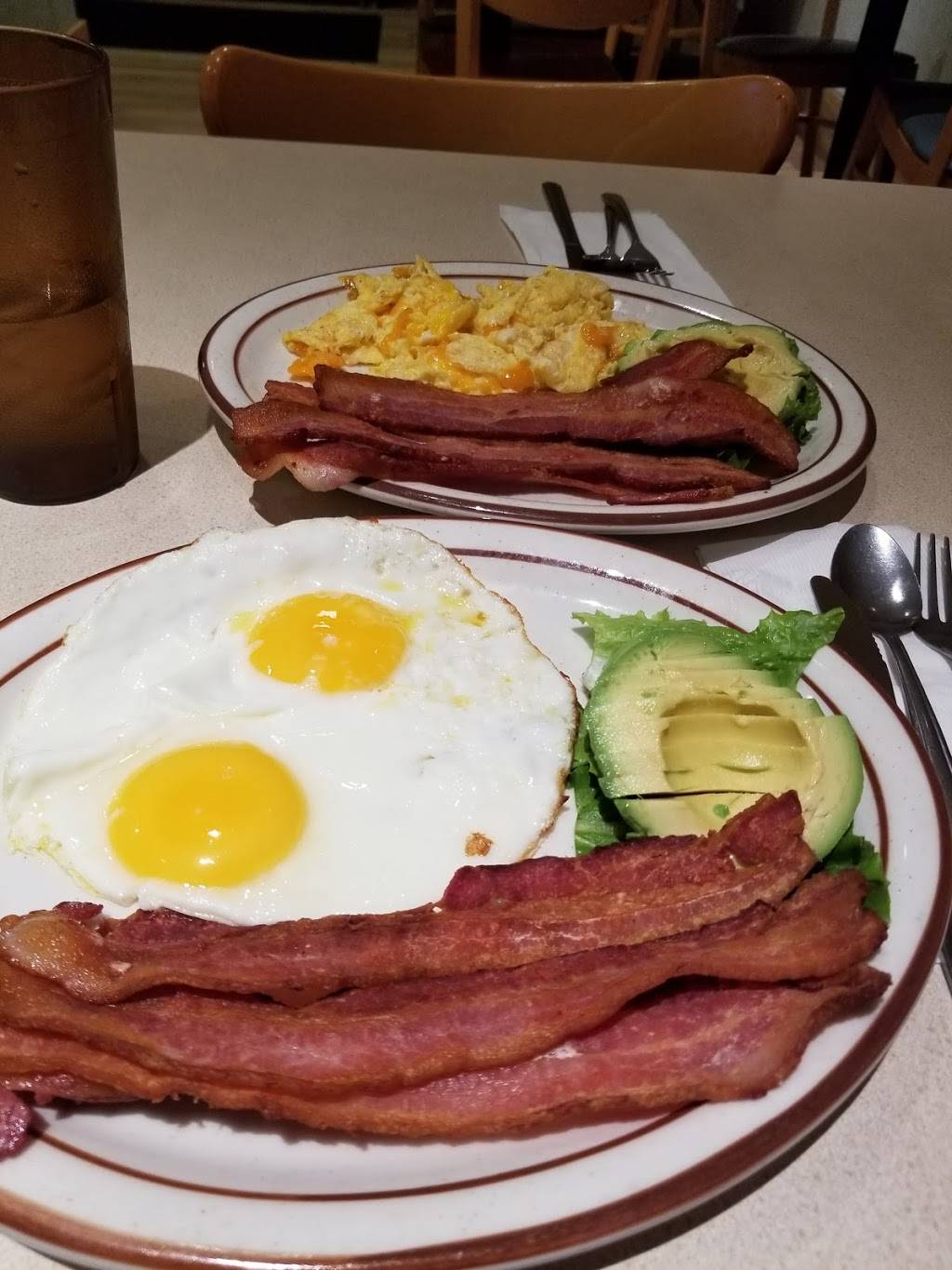 Neals Coffee Shop | restaurant | 1845 El Camino Real, Burlingame, CA 94010, USA | 6506924281 OR +1 650-692-4281