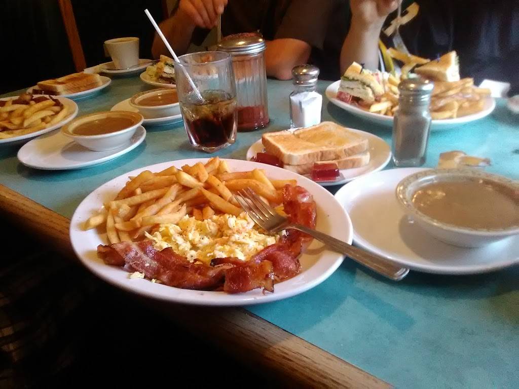 Coreys Restaurant | restaurant | 10 Brock St E, Tillsonburg, ON N4G 1Z5, Canada | 5198427839 OR +1 519-842-7839