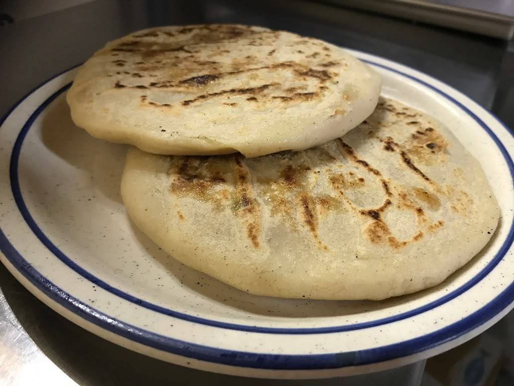 Los Molcajetes | restaurant | 1800 W 8th St, Los Angeles, CA 90057, USA | 2133888994 OR +1 213-388-8994