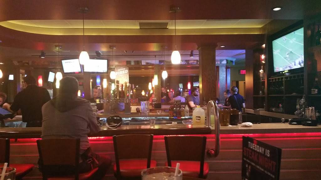 Applebees Grill + Bar | restaurant | 7901 1/2, Southtown Center, Bloomington, MN 55420, USA | 9528818845 OR +1 952-881-8845