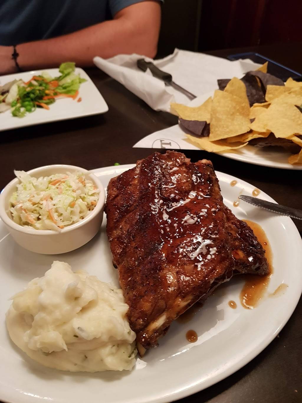 Texas Roadhouse | restaurant | 1925 E 60th St, Anderson, IN 46013, USA | 7656492637 OR +1 765-649-2637