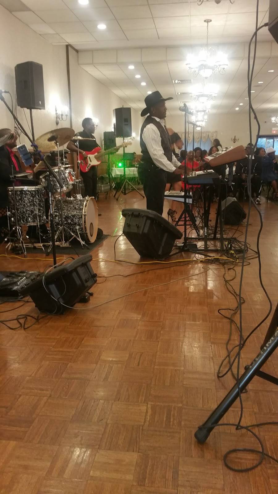 Kaceys Banquet Hall, Restaurant & Lounge | restaurant | 17800 Lorenz Ave, Lansing, IL 60438, USA | 7088957720 OR +1 708-895-7720