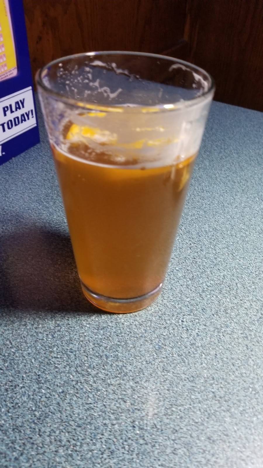 Slip Mahoneys | restaurant | 18480 Fort St, Riverview, MI 48193, USA | 7342855066 OR +1 734-285-5066