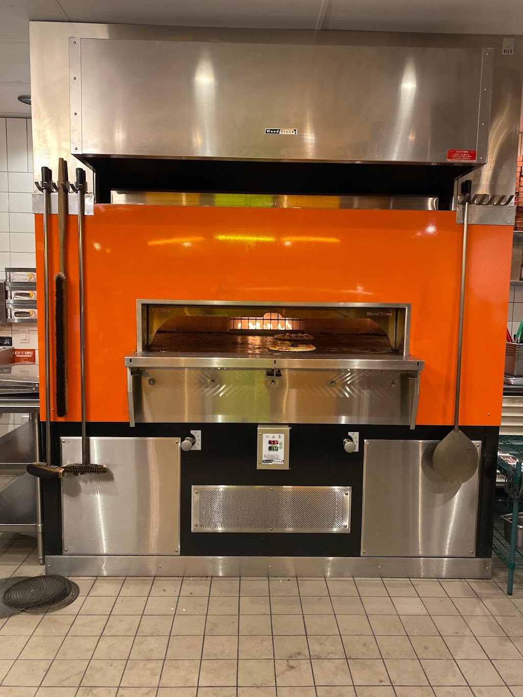 Blaze Pizza | meal takeaway | 1450 E Belt Line Rd, Richardson, TX 75081, USA | 9724309777 OR +1 972-430-9777