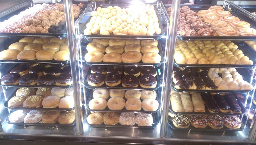 Yum Yum Donuts | bakery | 6925 Linda Vista Rd, San Diego, CA 92111, USA | 8585719410 OR +1 858-571-9410