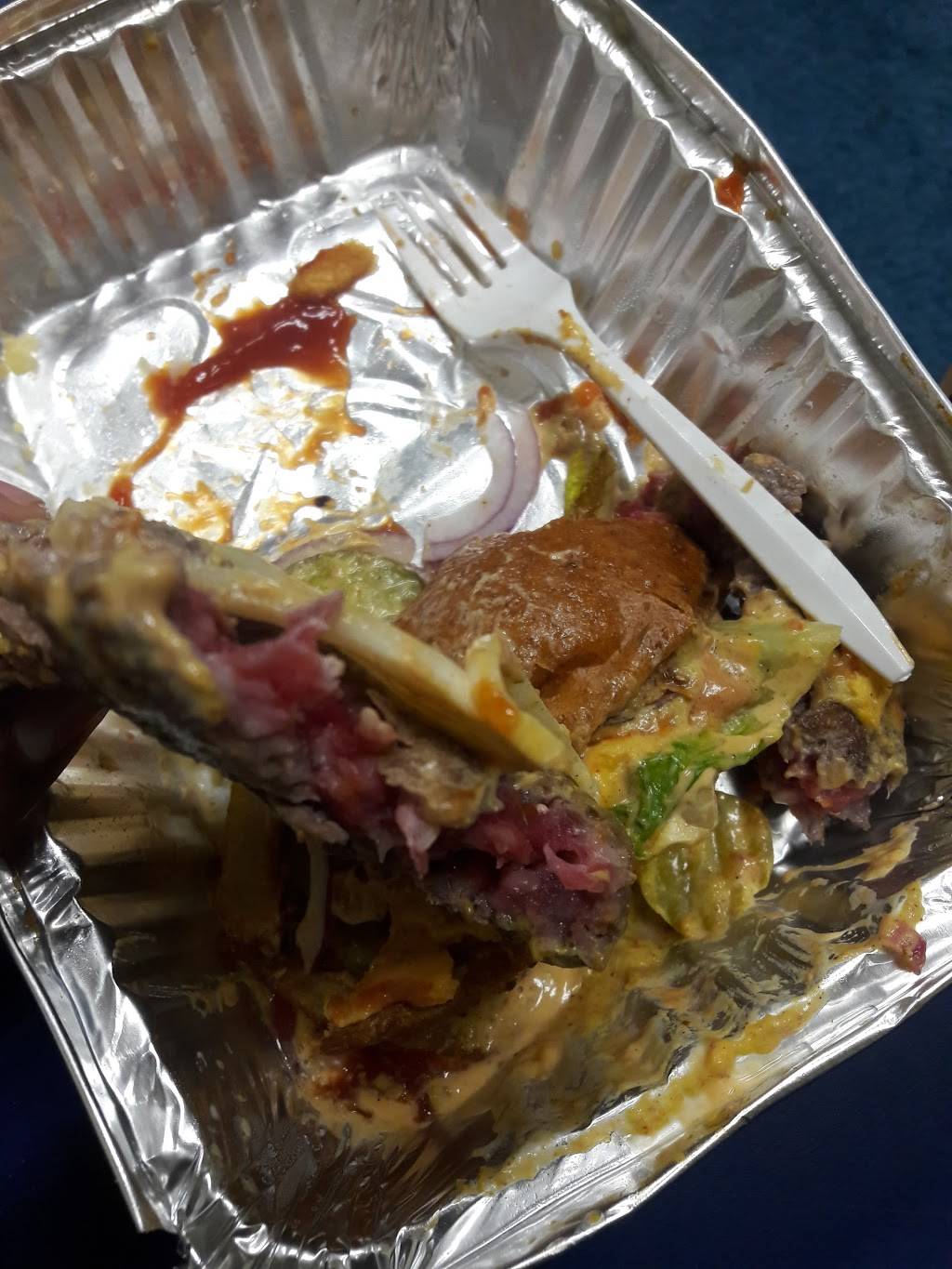 Burger Urway Express | restaurant | 1846 E New York Ave, Brooklyn, NY 11207, USA | 3476632315 OR +1 347-663-2315