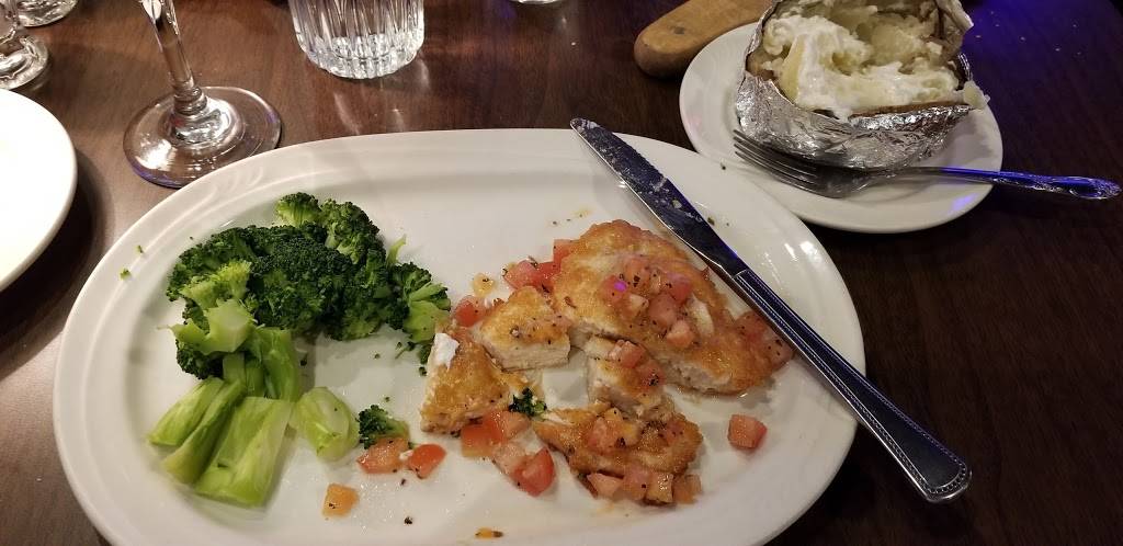 Grand Old Mill | restaurant | 7514 Barnard Mill Rd, Wonder Lake, IL 60097, USA | 8157288904 OR +1 815-728-8904