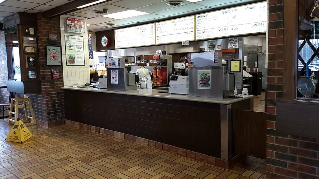 HiBoy Drive-In | restaurant | 924 W US Hwy 24, Independence, MO 64050, USA | 8162524050 OR +1 816-252-4050