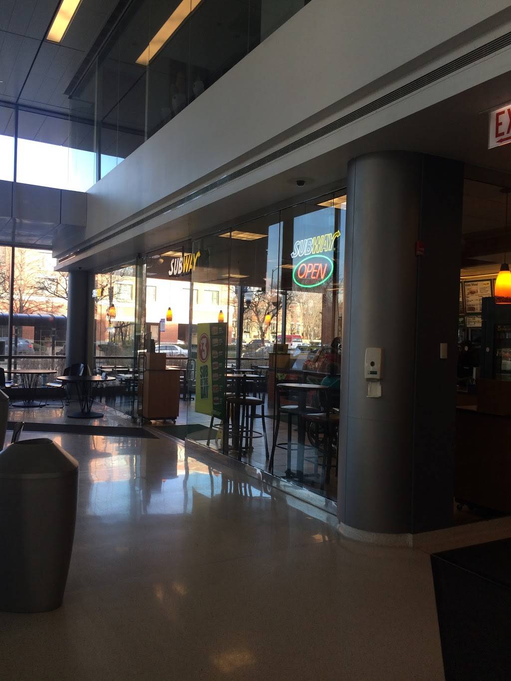 Subway Restaurants | restaurant | 1611 W Harrison St #102, Chicago, IL 60612, USA | 3122260811 OR +1 312-226-0811
