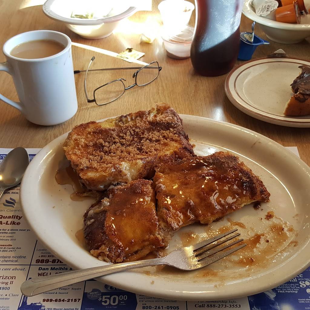 H&H Bakery and Restaurant | bakery | 200 S Mable St, Pinconning, MI 48650, USA | 9898794121 OR +1 989-879-4121