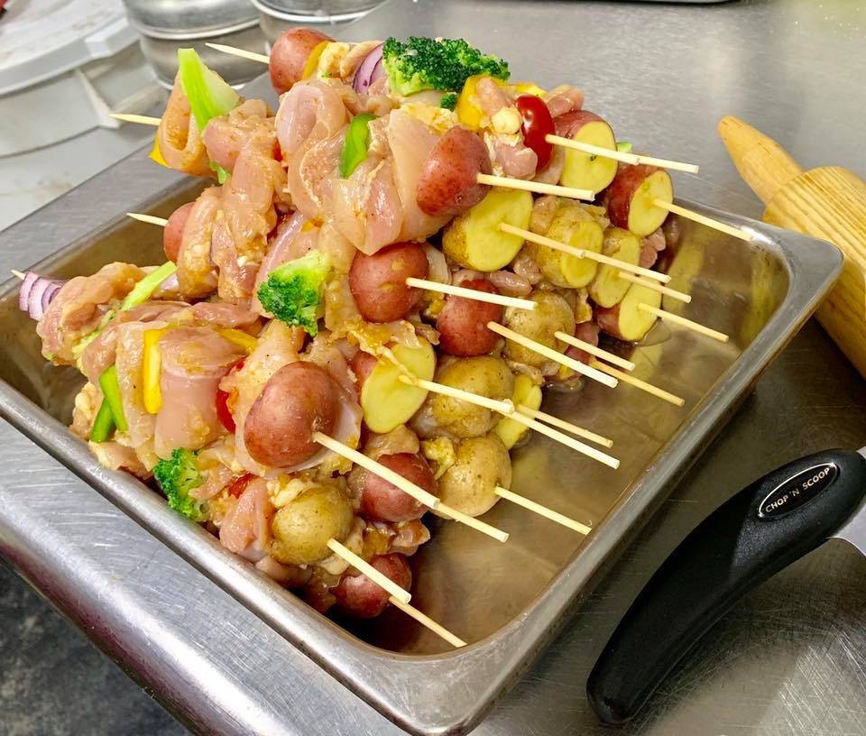 Capri Elizabethton | restaurant | 1435 W G St, Elizabethton, TN 37643, USA | 4235432008 OR +1 423-543-2008