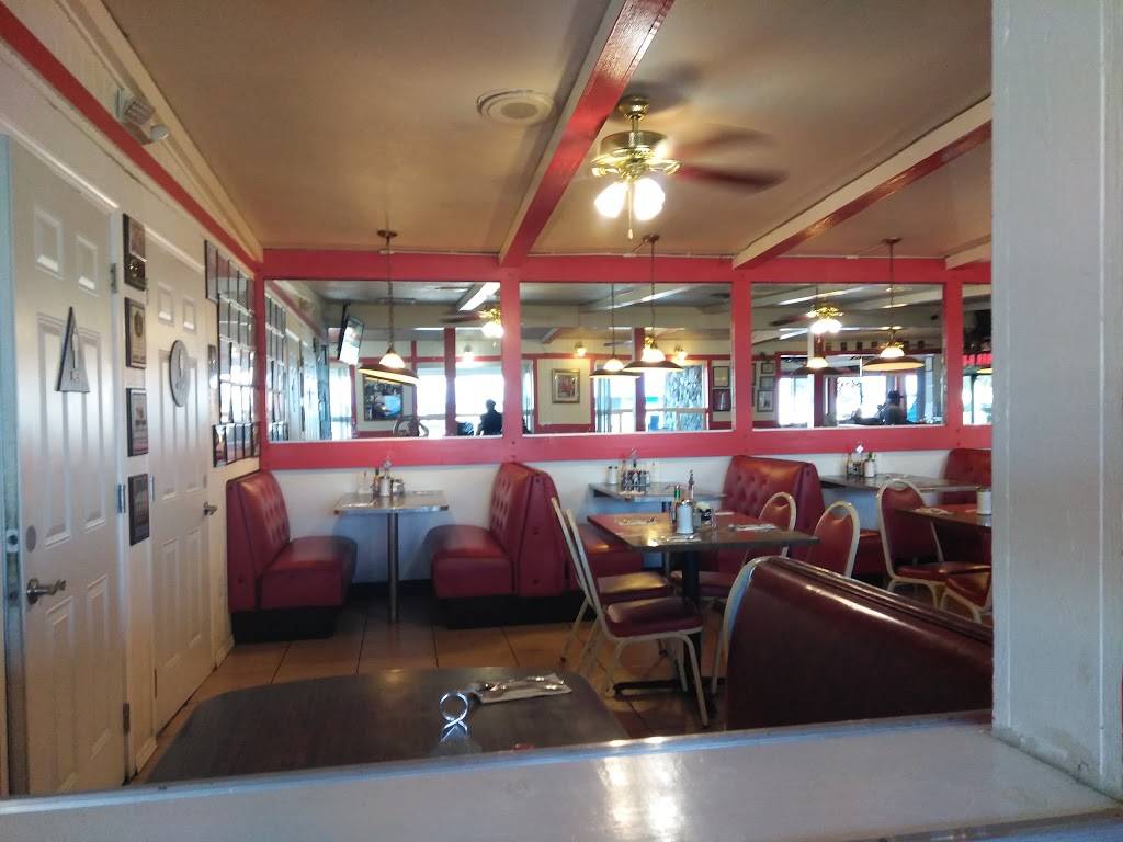 Bar-B-Q Pit | restaurant | 1720 G St, Merced, CA 95340, USA | 2093832558 OR +1 209-383-2558