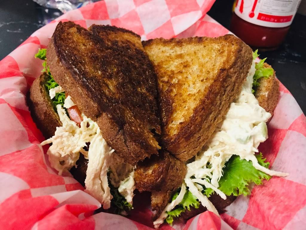 Surf Dogs | restaurant | 1464 Mt Pleasant Rd, Chesapeake, VA 23320, USA | 7578197124 OR +1 757-819-7124