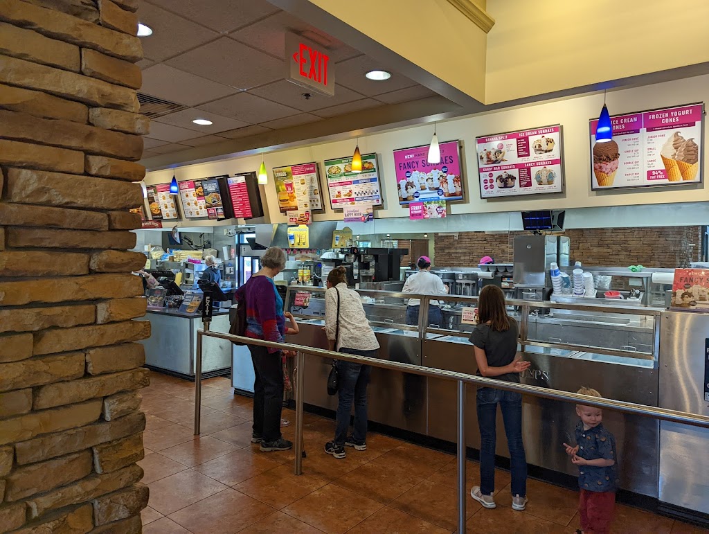 Braums Ice Cream & Dairy Store | restaurant | 201 N Seneca St, Wichita, KS 67203, USA | 3162650563 OR +1 316-265-0563