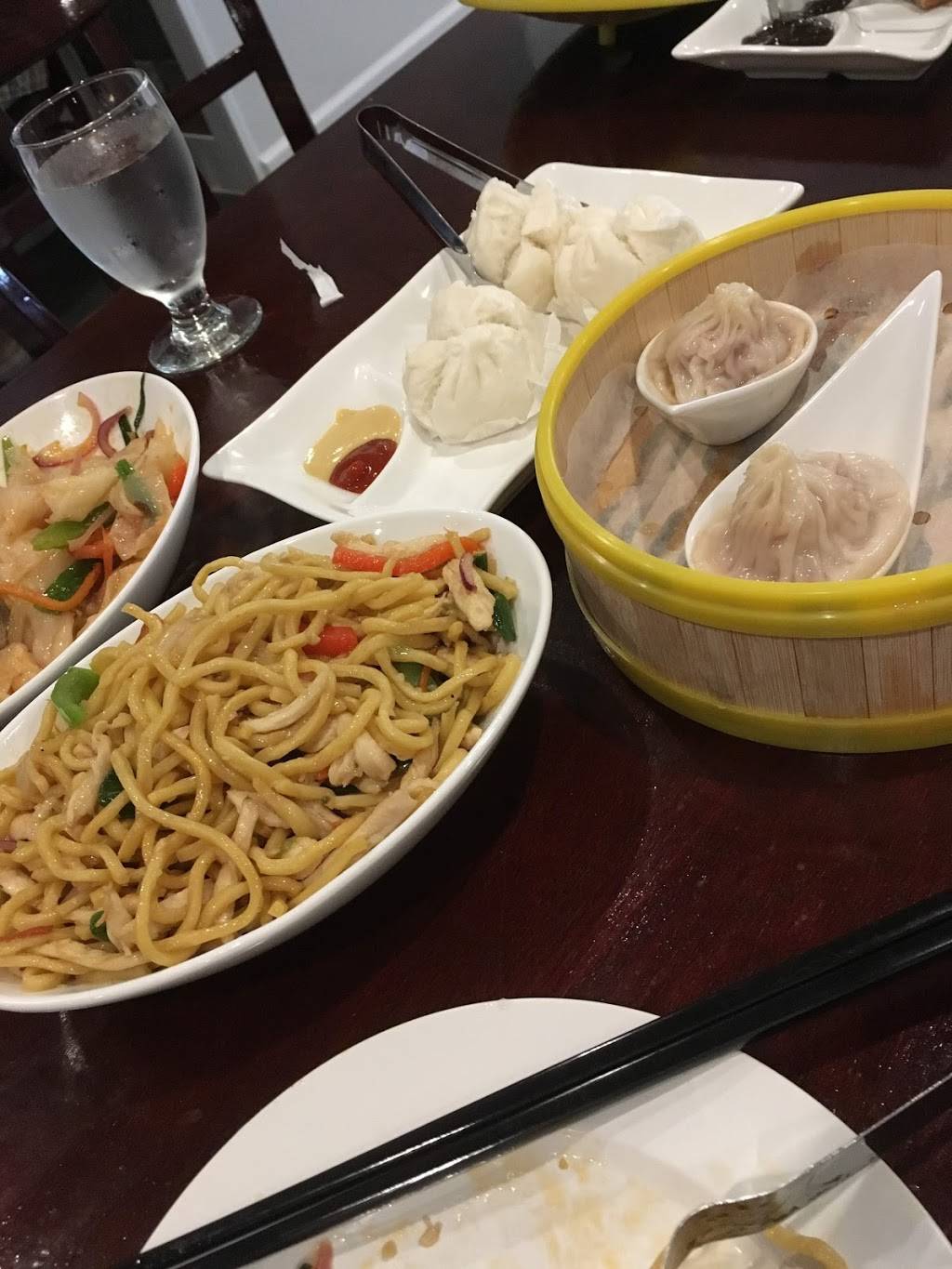 Long Island Pekin | restaurant | 96 E Main St, Babylon, NY 11702, USA | 6315879889 OR +1 631-587-9889