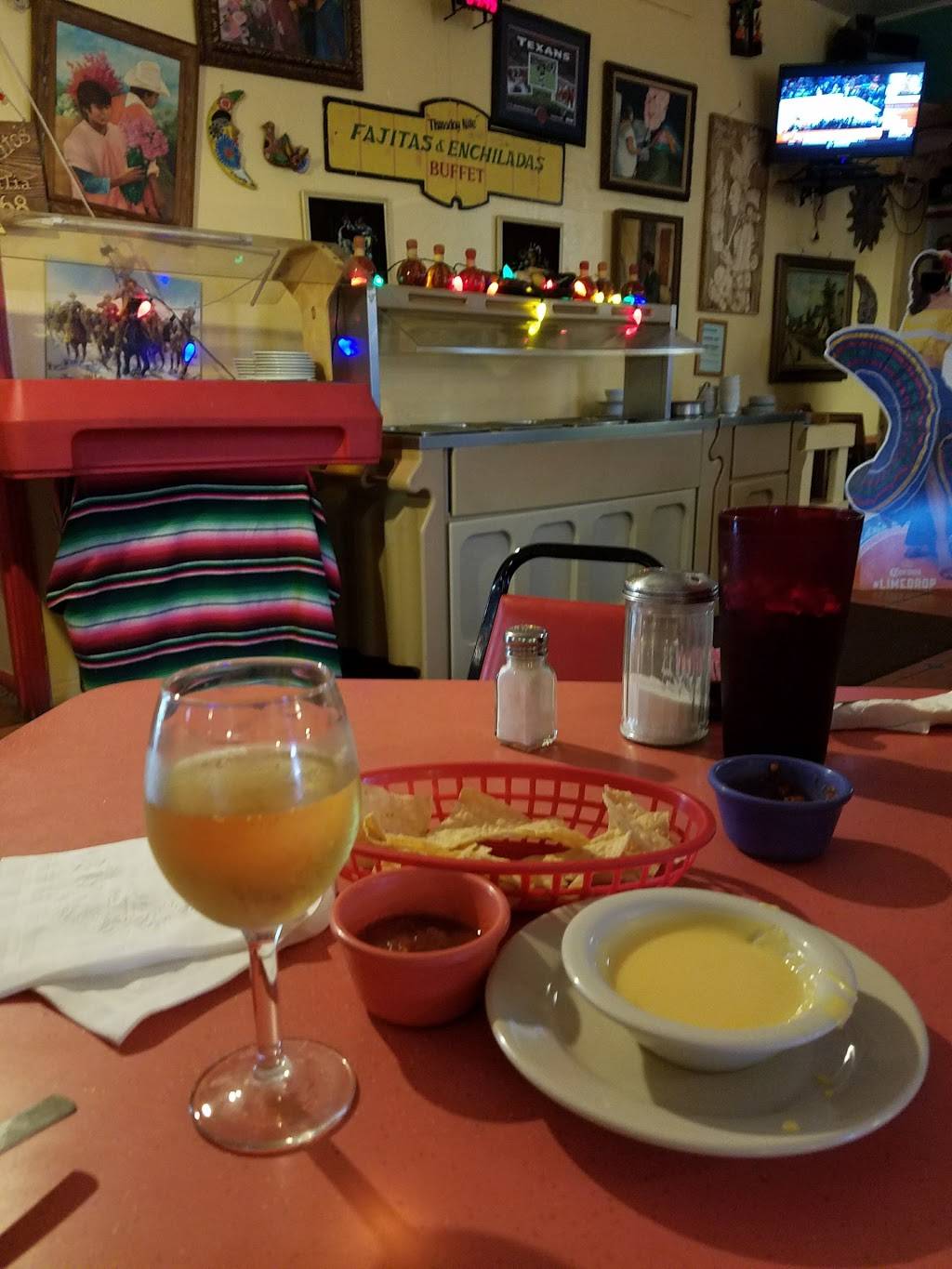 Benitos International Restaurant | restaurant | 1309 1st St, La Marque, TX 77568, USA | 4099351948 OR +1 409-935-1948