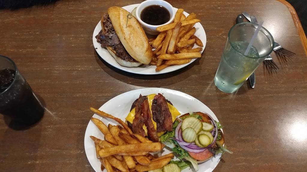 Beechwood Grill | restaurant | 380 Douglas Ave, Holland, MI 49424, USA | 6163962355 OR +1 616-396-2355