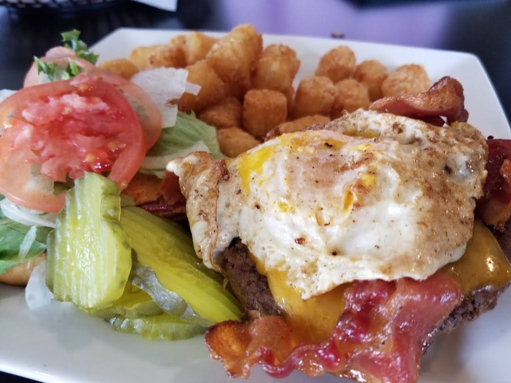 Black Sheep Pub and Grill | restaurant | 2638 Bay Settlement Rd, Green Bay, WI 54311, USA | 9204693200 OR +1 920-469-3200