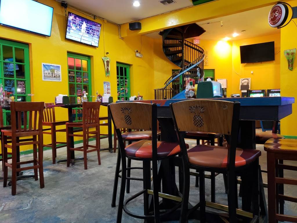 Pineapple Point | restaurant | 142 N Atlantic Ave, Cocoa Beach, FL 32931, USA | 3216134859 OR +1 321-613-4859