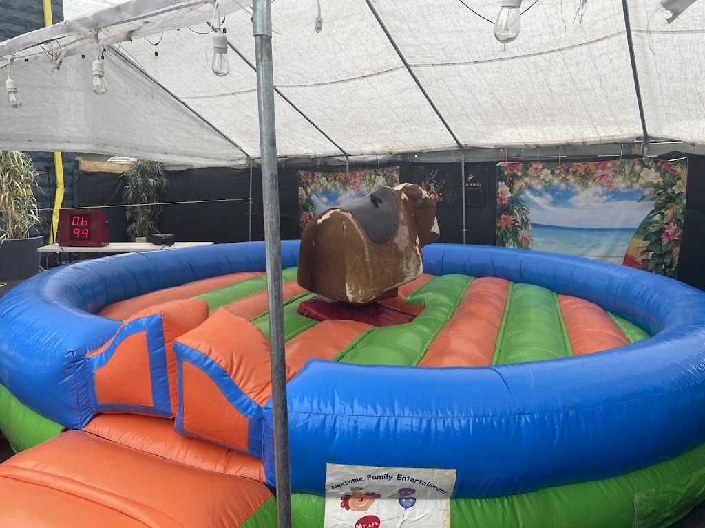 Avion Bar & Grill | restaurant | 764 St Clair Ave, Columbus, OH 43201, USA | 6147451730 OR +1 614-745-1730