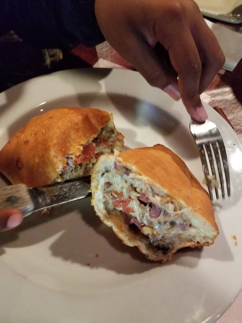 Di Ciccos Italian Restaurant | restaurant | 267 Academy Ave, Sanger, CA 93657, USA | 5598755557 OR +1 559-875-5557