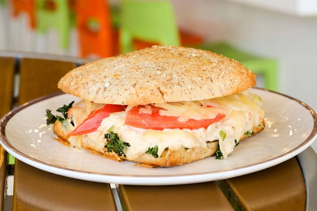 Carrot Express Aventura | restaurant | 2530 NE 186 St North Miami Beach, Aventura, FL 33180, USA | 3057602049 OR +1 305-760-2049