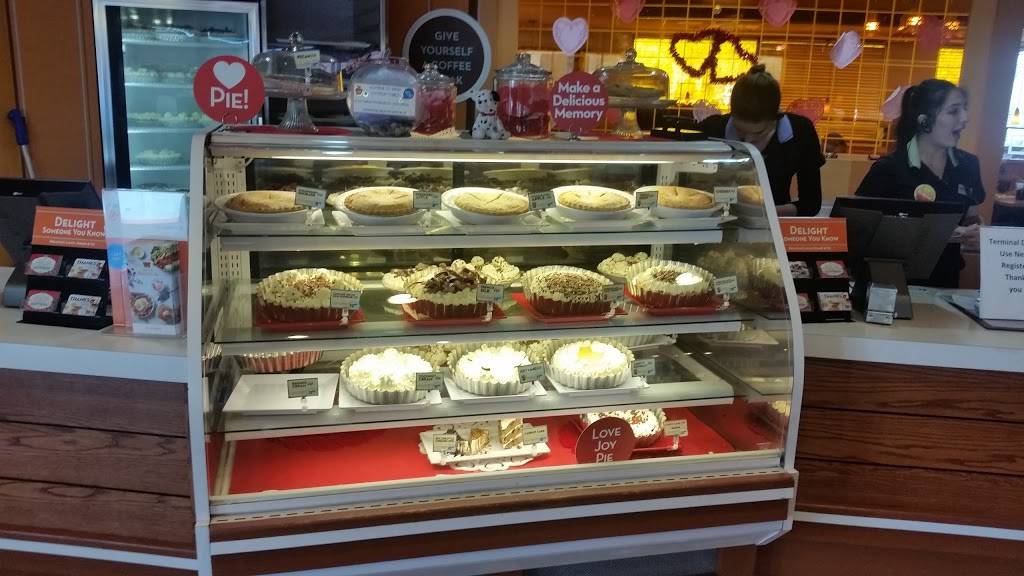 Village Inn | bakery | 9490 W Northern Ave, Glendale, AZ 85305, USA | 6237726600 OR +1 623-772-6600