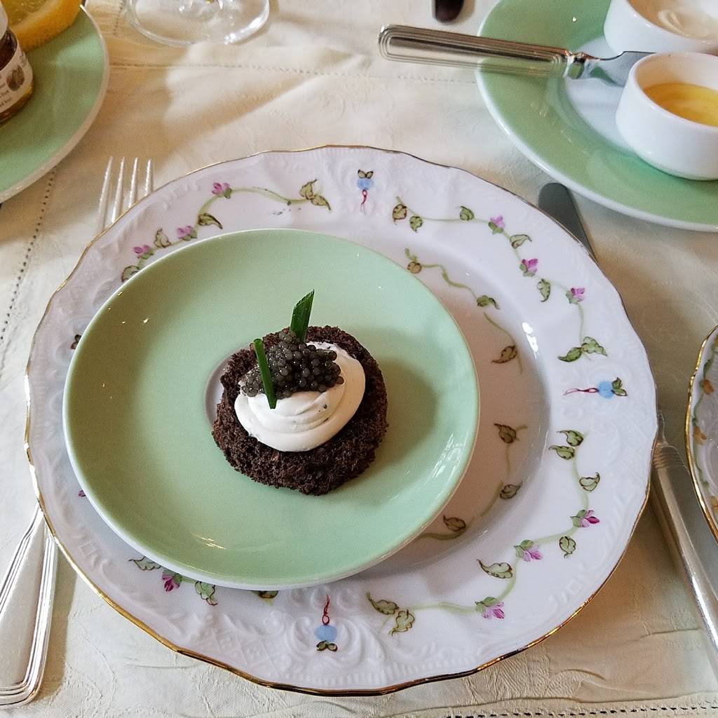 The Living Room at The Peninsula | night club | 9882 S Santa Monica Blvd, Beverly Hills, CA 90212, USA | 3109752736 OR +1 310-975-2736