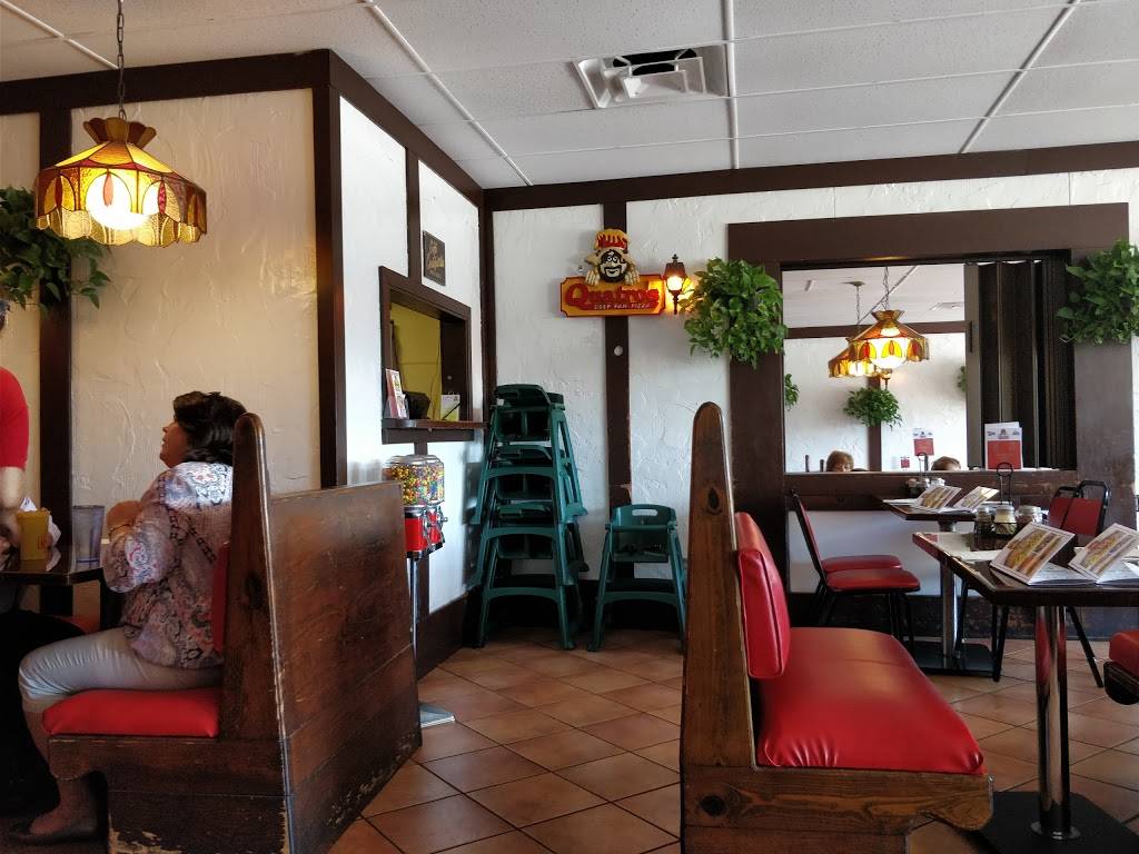 Quatros Deep Pan Pizza | restaurant | 218 W Freeman St, Carbondale, IL 62901, USA | 6185495326 OR +1 618-549-5326