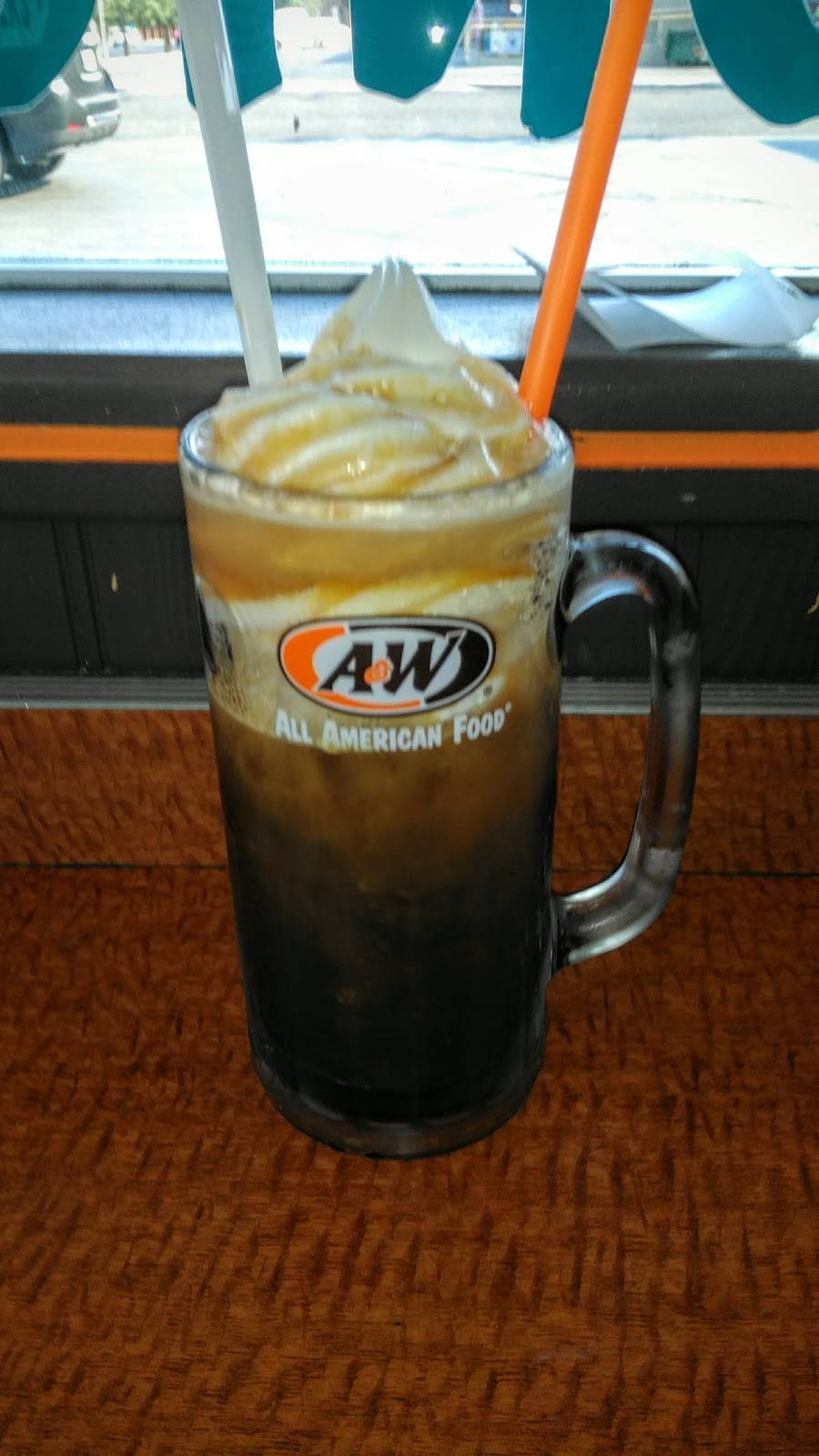 A&W Restaurant | restaurant | 301 N Willis St, Visalia, CA 93291, USA | 5596251513 OR +1 559-625-1513